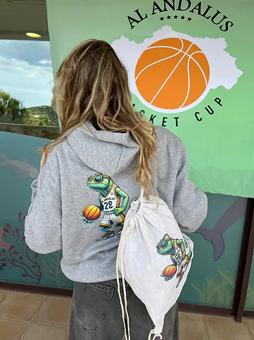 La mochila de Larry, de espaldas